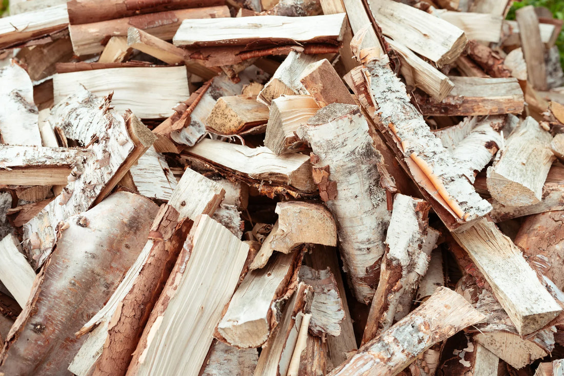 Hur mycket är 1 m³ ved? Här är skillnaden mellan säckar, storsäck och lösvikt